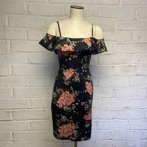 June & Hudson off the shoulder floral dress size:M